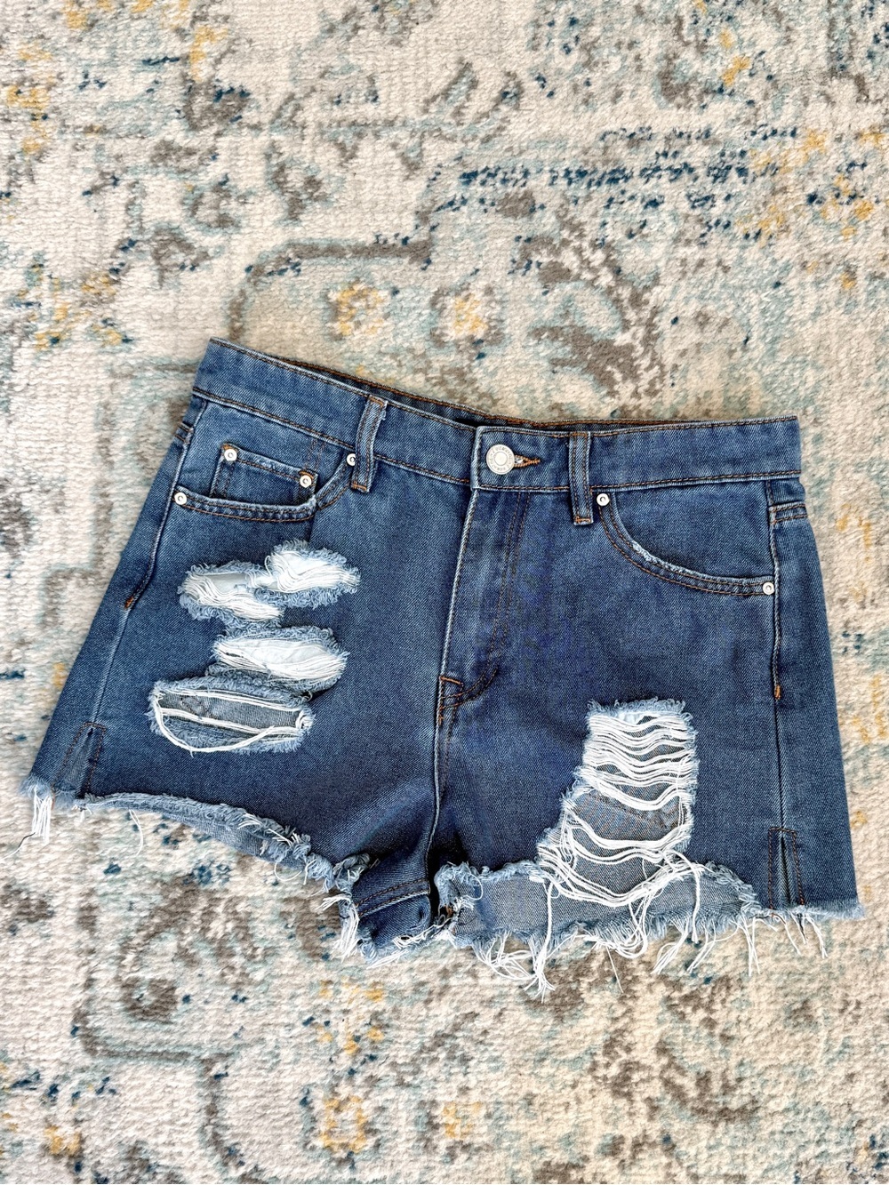 Indigo Rein Distressed Blue Denim Shorts Frayed Hem Size 7/27 EUC